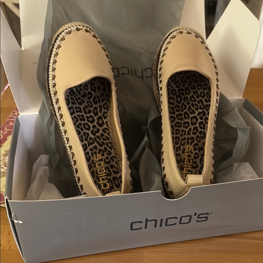 Chico's Cream Moccasin Flats with Stitching